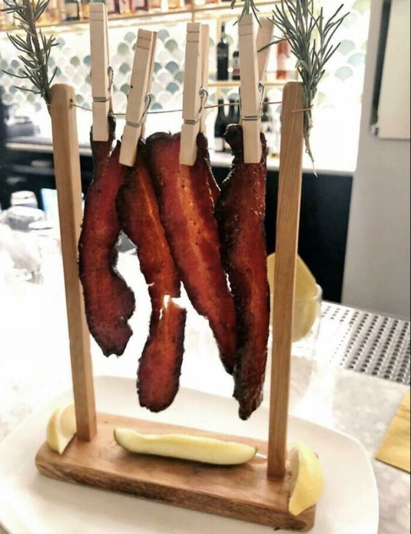 And what, on a plate it was impossible? 30 examples of too unusual serving of dishes