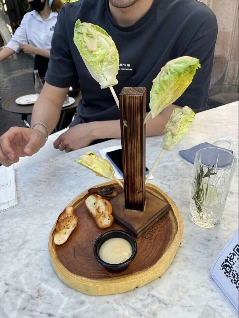 And what, on a plate it was impossible? 30 examples of too unusual serving of dishes
