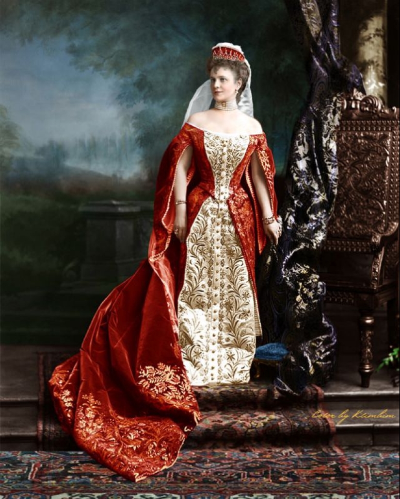 Anna Pavlova and other beauties of Tsarist Russia in colorized archival photos