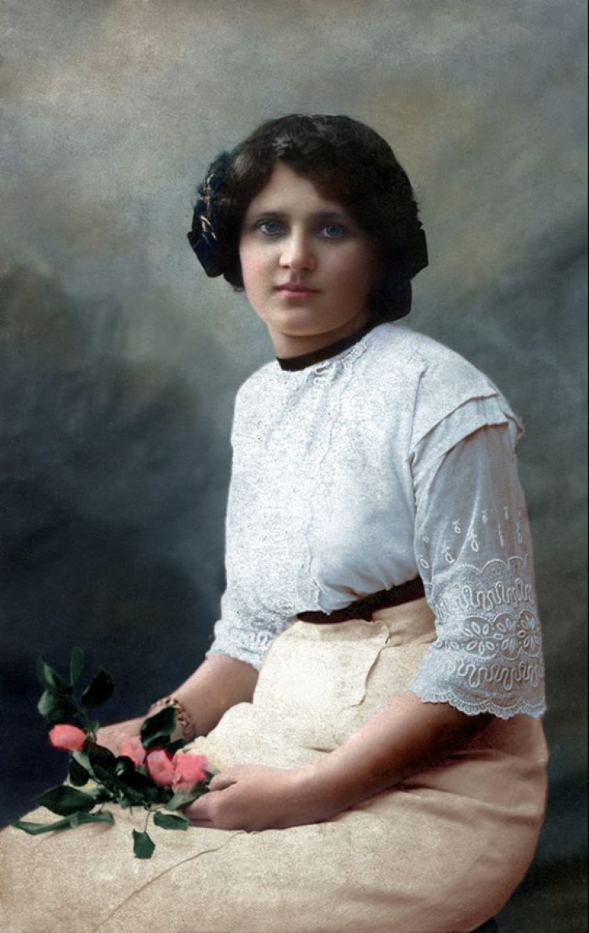 Anna Pavlova and other beauties of Tsarist Russia in colorized archival photos