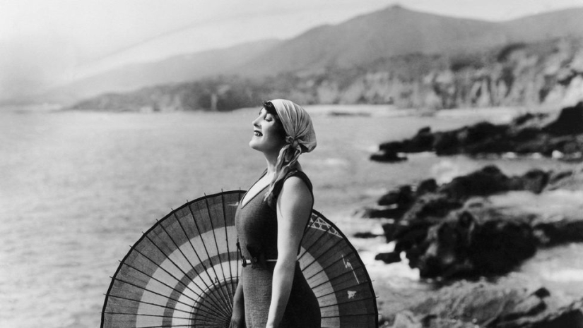 Annette Kellerman - record-breaking swimmer and the first film actress to appear nude