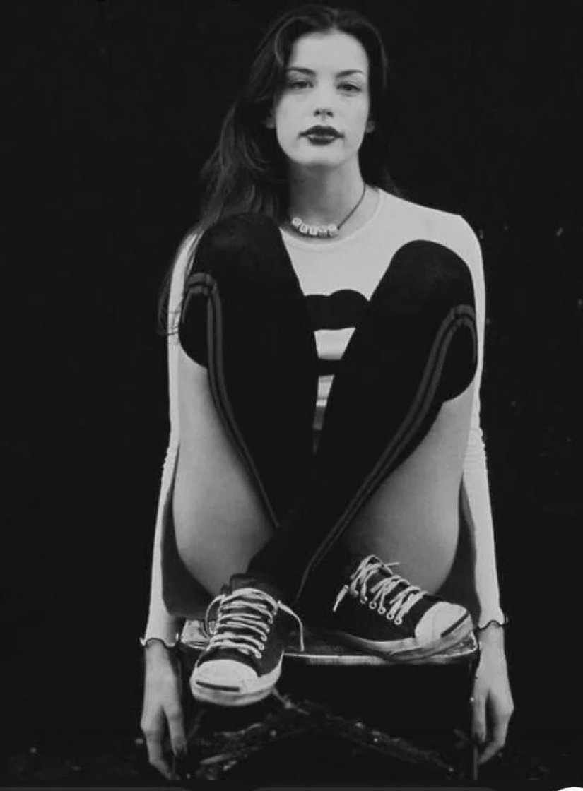 Apasionadas y hermosas: fotos de celebridades de los 90 que se hundieron en la memoria