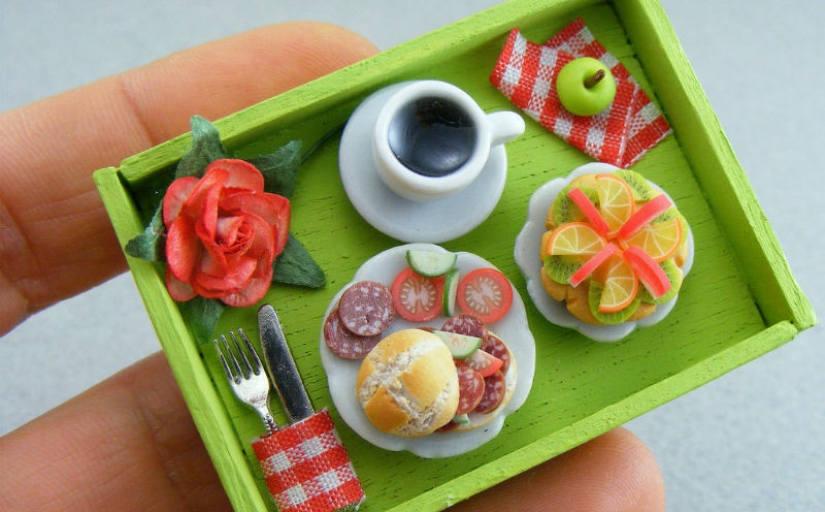 Appetizing miniatures from an Israeli master Appetizing miniatures from an Israeli master