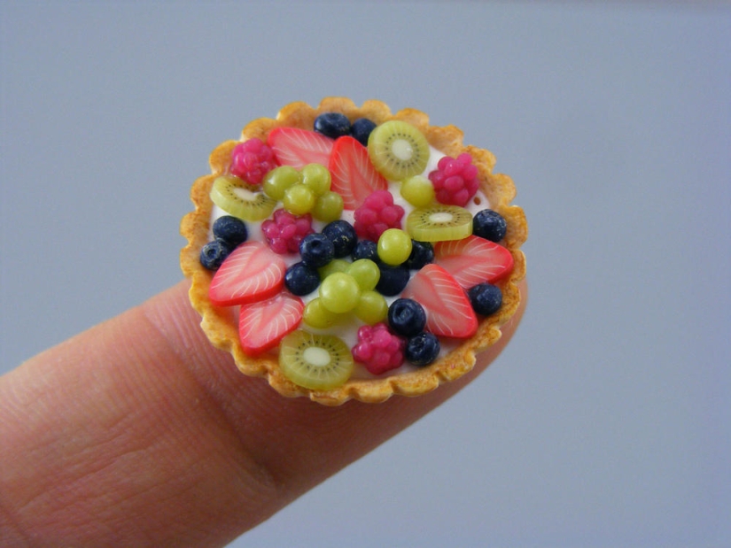 Appetizing miniatures from an Israeli master Appetizing miniatures from an Israeli master