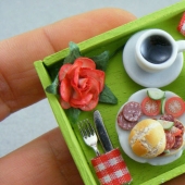Appetizing miniatures from an Israeli master Appetizing miniatures from an Israeli master