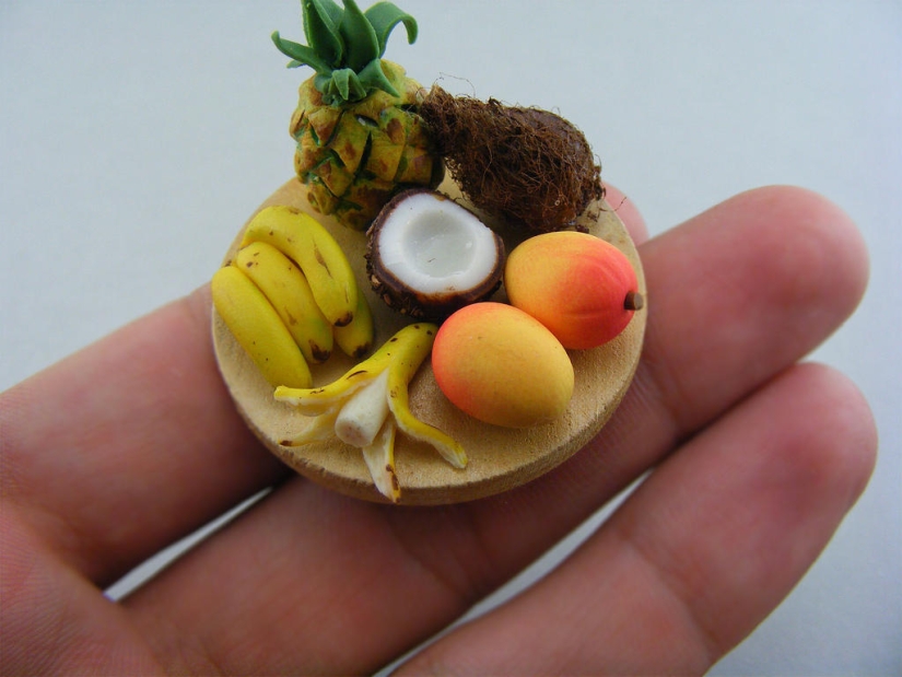 Appetizing miniatures from an Israeli master Appetizing miniatures from an Israeli master
