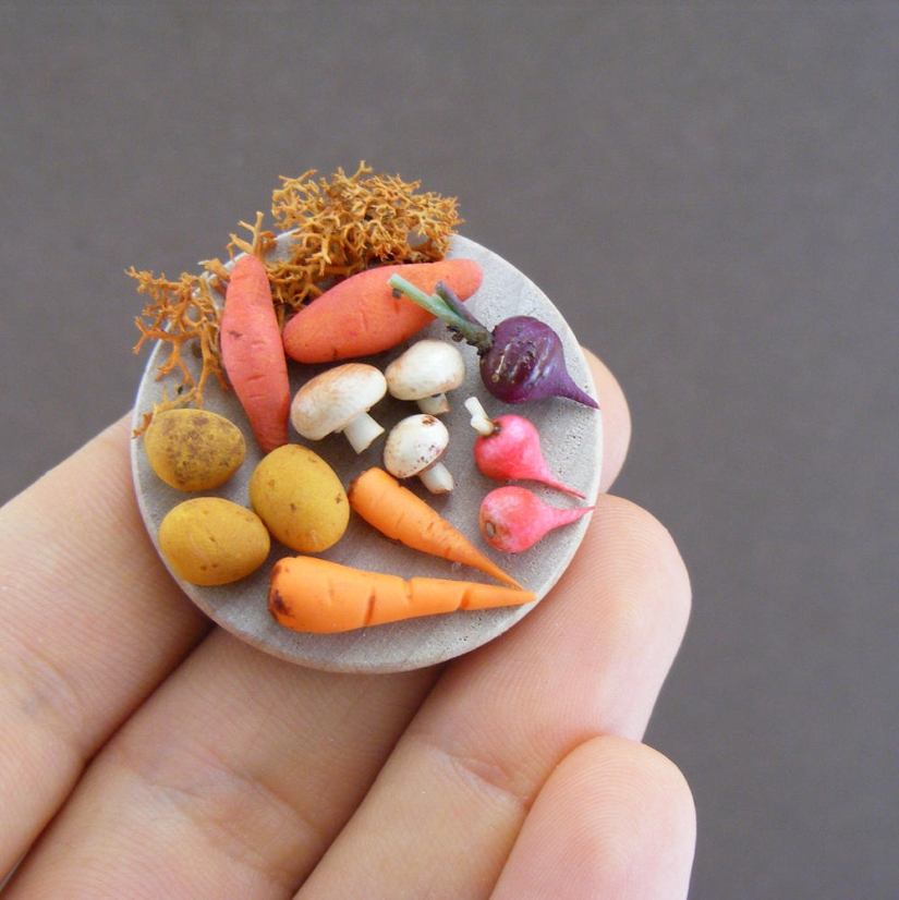 Appetizing miniatures from an Israeli master Appetizing miniatures from an Israeli master