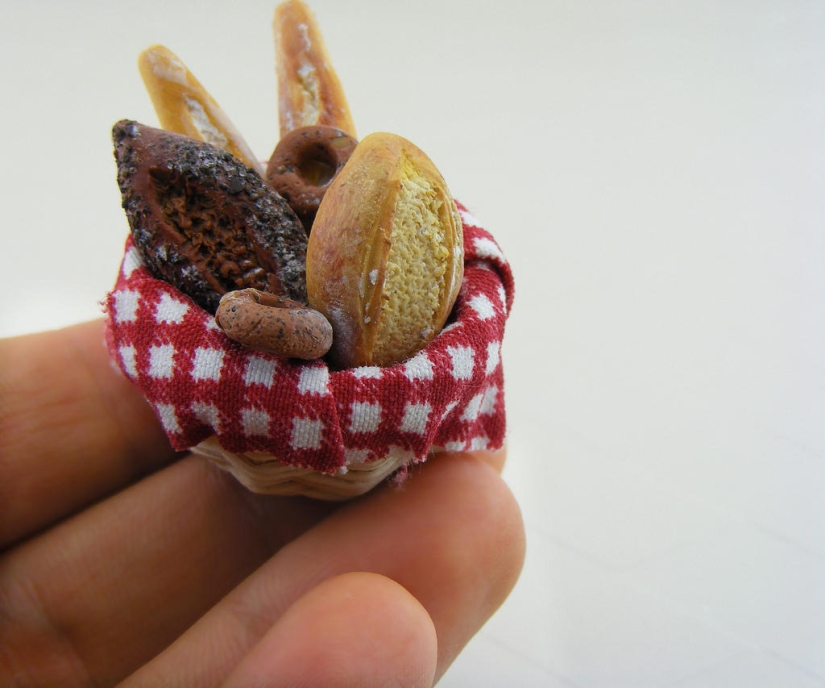 Appetizing miniatures from an Israeli master Appetizing miniatures from an Israeli master