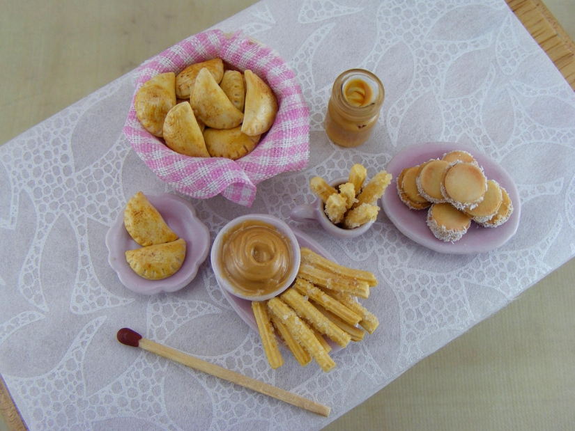 Appetizing miniatures from an Israeli master Appetizing miniatures from an Israeli master