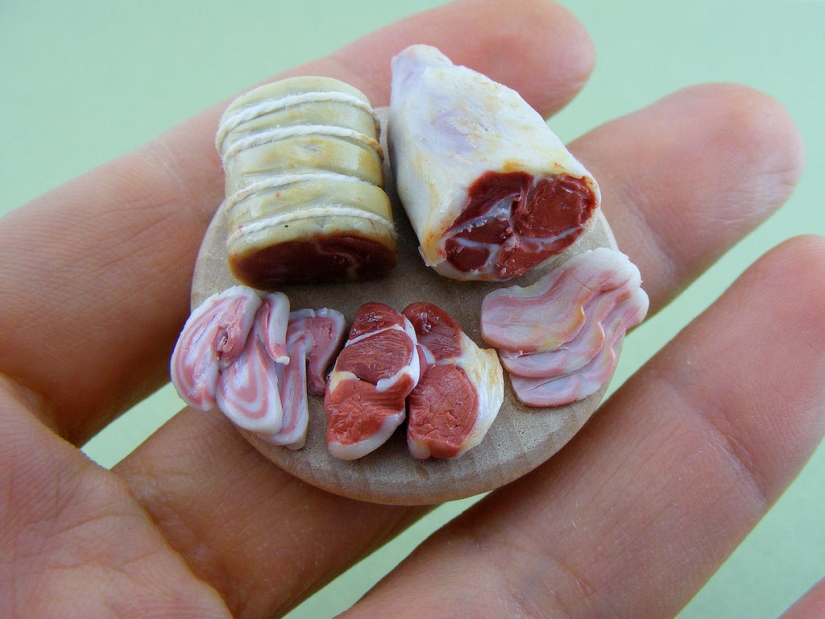 Appetizing miniatures from an Israeli master Appetizing miniatures from an Israeli master