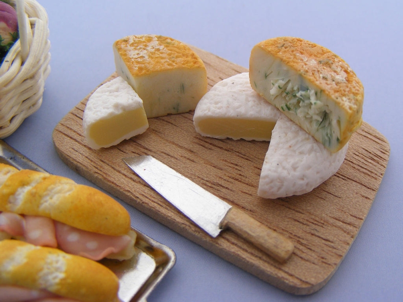 Appetizing miniatures from an Israeli master Appetizing miniatures from an Israeli master