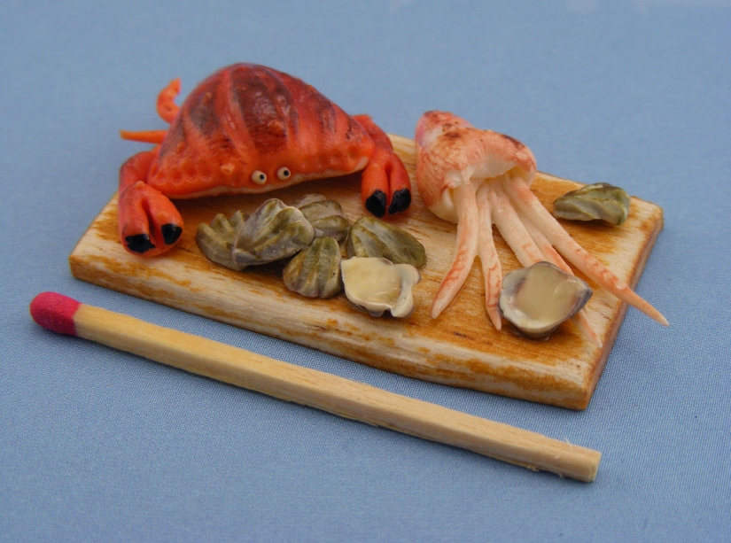 Appetizing miniatures from an Israeli master Appetizing miniatures from an Israeli master