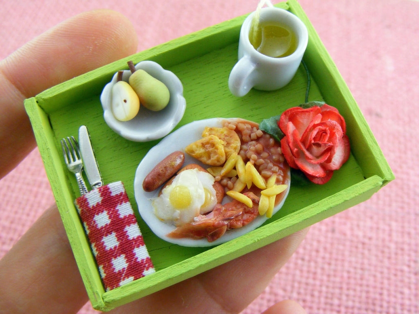 Appetizing miniatures from an Israeli master Appetizing miniatures from an Israeli master