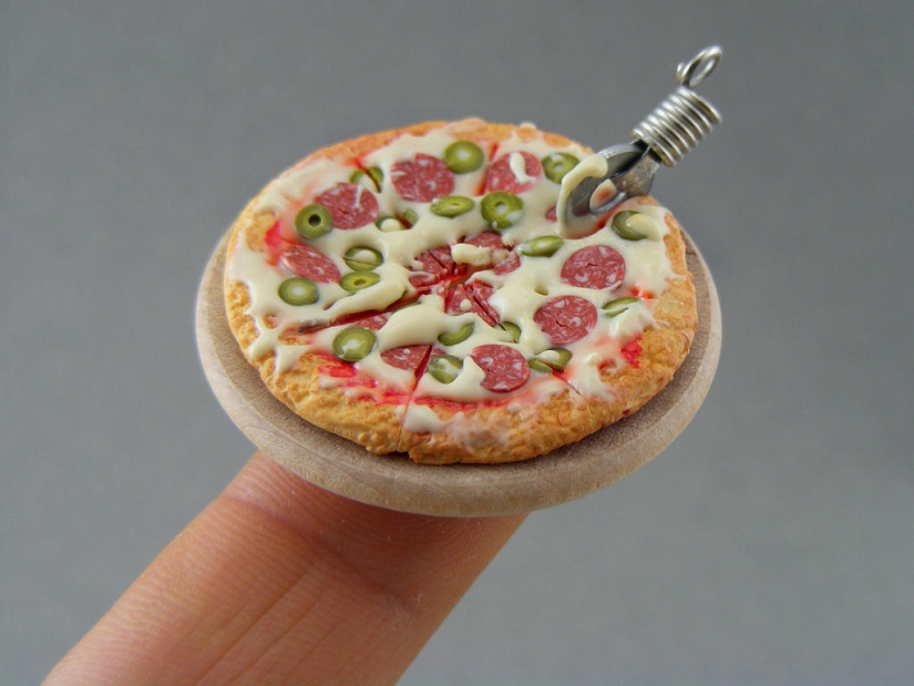 Appetizing miniatures from an Israeli master Appetizing miniatures from an Israeli master