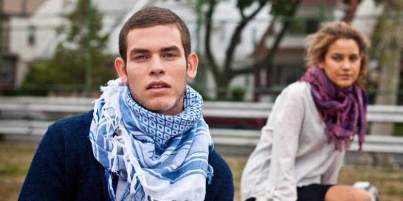 Arafatka: how Arab head scarf has won the love of the military and fashionistas of the planet