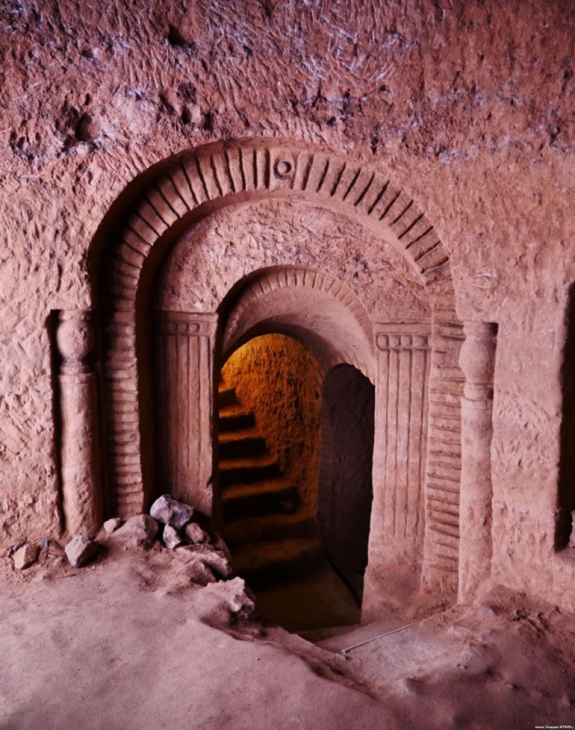 Armenia excavado tienda de verduras, pero consiguió llevar y construyó un templo subterráneo