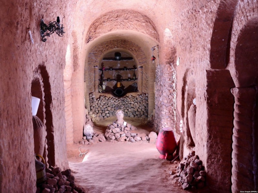 Armenia excavado tienda de verduras, pero consiguió llevar y construyó un templo subterráneo