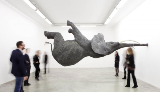 Art is stronger than physics - sculptures that defy the law of gravity