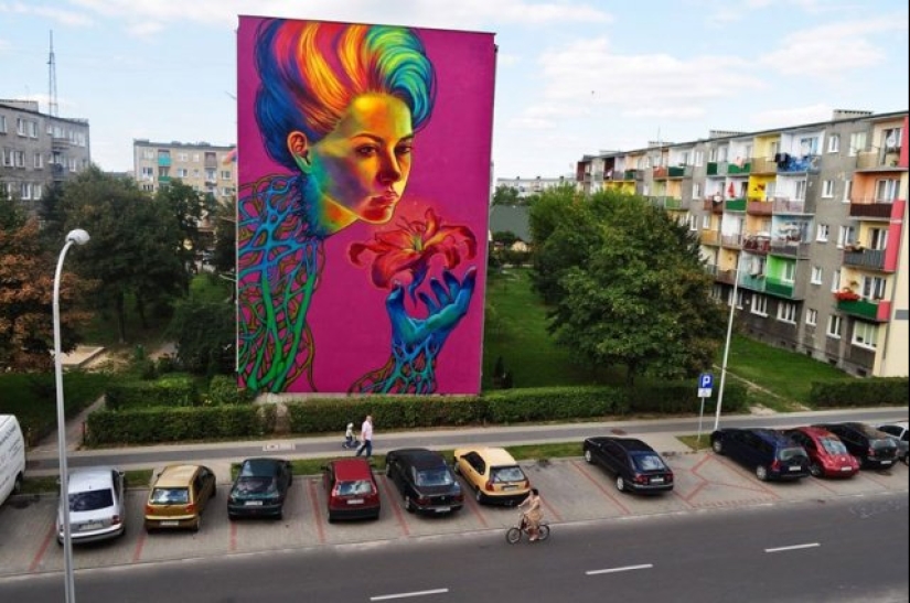 Arte urbano a gran escala y brillante de la artista polaca Natalia Rak Arte urbano a gran escala y brillante de la artista polaca Natalia Rak
