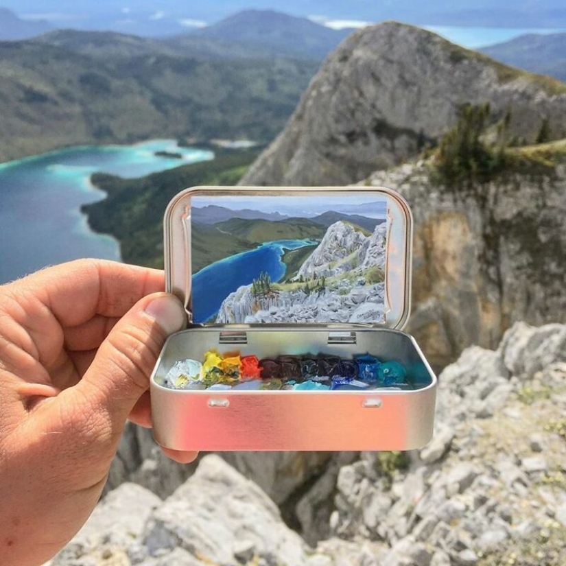 Artist draws the thumbnails of landscapes in the boxes from the candy