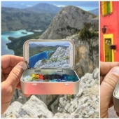Artista dibuja las miniaturas de los paisajes en las cajas del caramelo