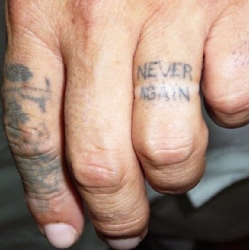 Así es como cambia un tatuaje a lo largo de más de cuarenta años