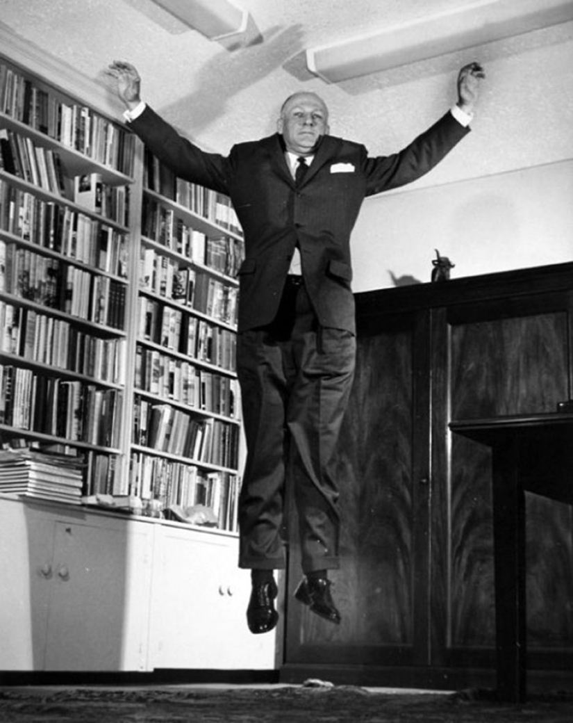 As Philippe Halsman experimented on celebrities As Philippe Halsman experimented on celebrities