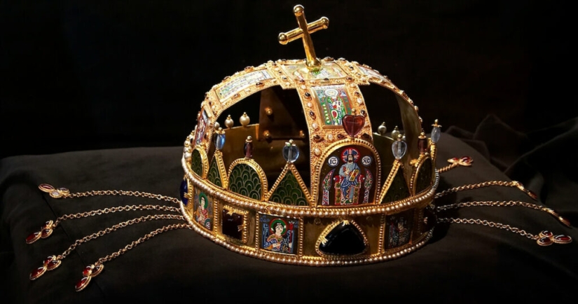Así son 15 de las coronas más asombrosas de la historia Así son 15 de las coronas más asombrosas de la historia