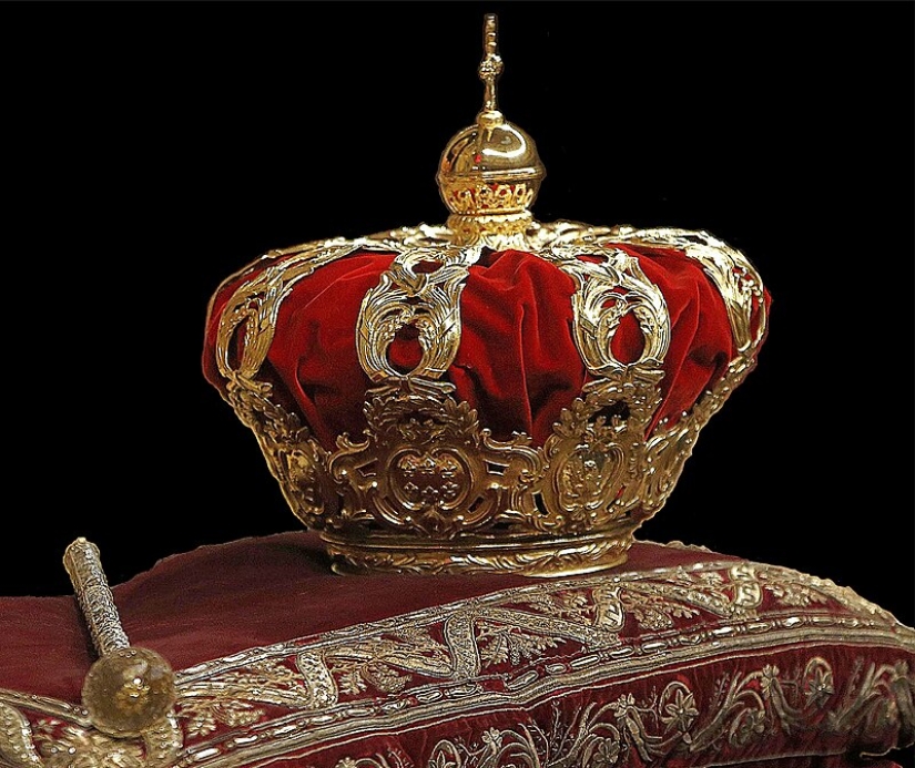 Así son 15 de las coronas más asombrosas de la historia Así son 15 de las coronas más asombrosas de la historia