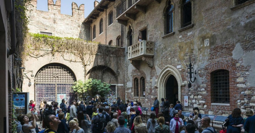 Atracciones falsas que reúnen multitudes de turistas listos para creer en cualquier cuento de hadas Atracciones falsas que reúnen multitudes de turistas listos para creer en cualquier cuento de hadas