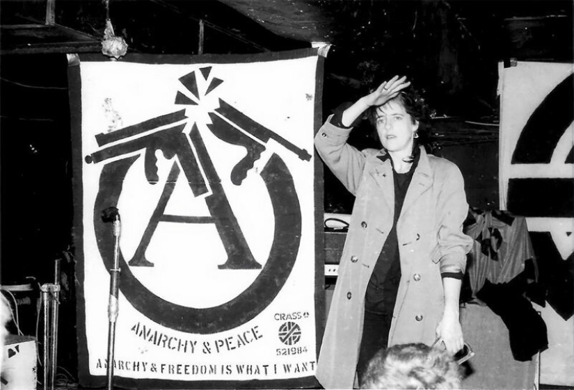 "Atypical girls": representatives of the punk movement from the 70s to the 90s "Atypical girls": representatives of the punk movement from the 70s to the 90s