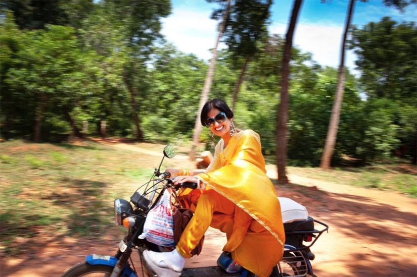 Auroville es una ciudad donde no hay política, religión ni diferencias nacionales. Auroville es una ciudad donde no hay política, religión ni diferencias nacionales.