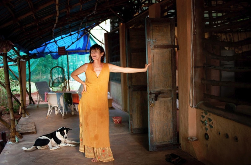 Auroville es una ciudad donde no hay política, religión ni diferencias nacionales. Auroville es una ciudad donde no hay política, religión ni diferencias nacionales.