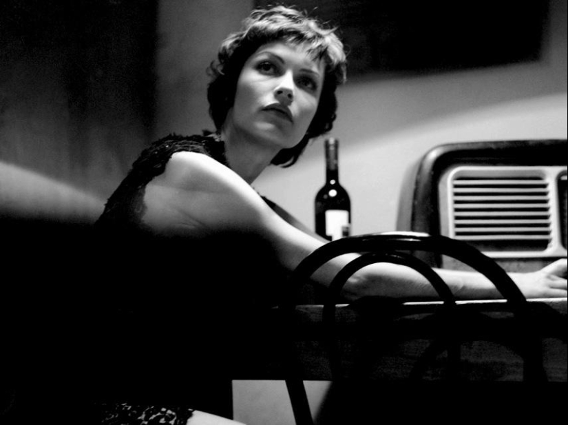 Autorretratos de Ri Rasmussen-sexy, intelectual, libre