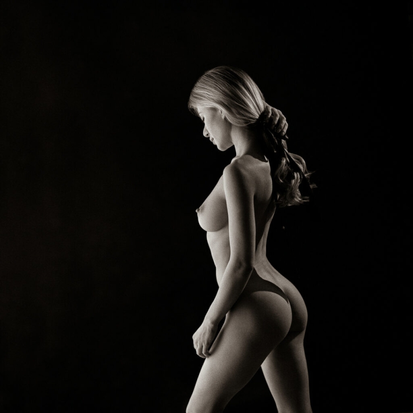 Beautiful erotica from the master of the nude genre Andy Kunar Beautiful erotica from the master of the nude genre Andy Kunar