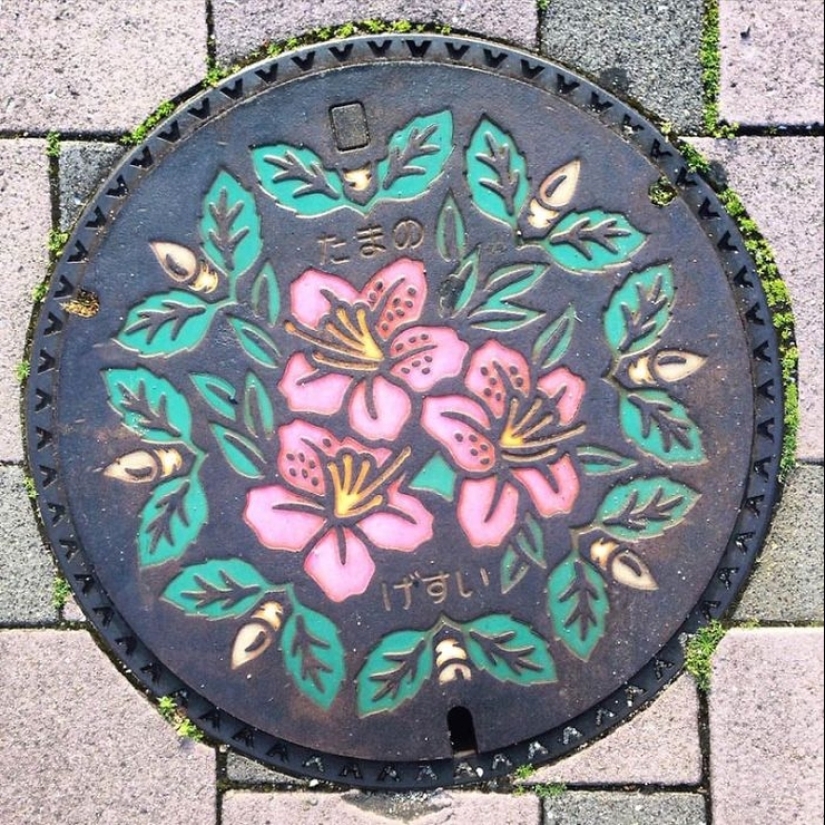 Beauty under your feet: the most beautiful manholes from Japan