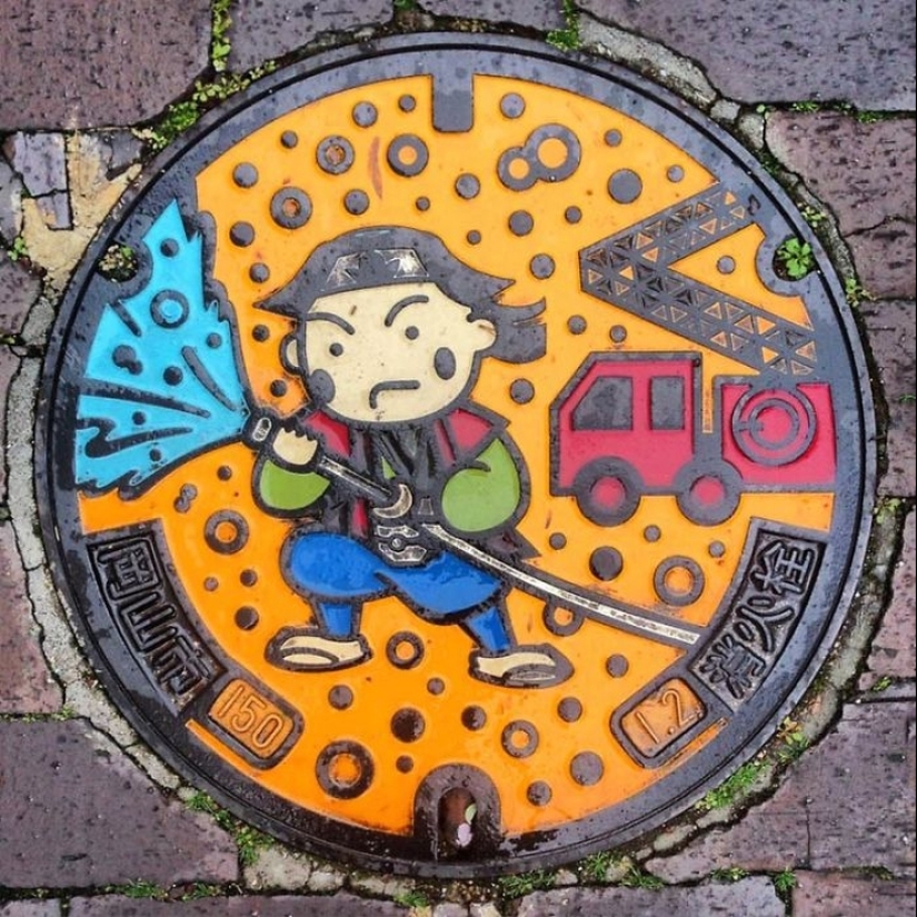 Beauty under your feet: the most beautiful manholes from Japan