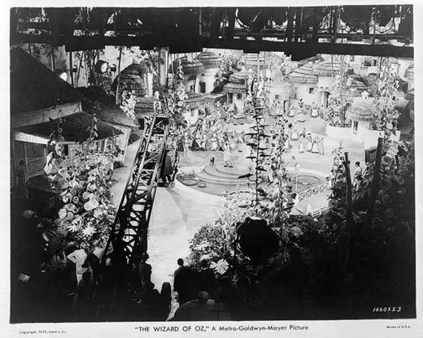 Behind the scenes of your favorite movies-50 photos that reveal the secrets of filming Behind the scenes of your favorite movies-50 photos that reveal the secrets of filming