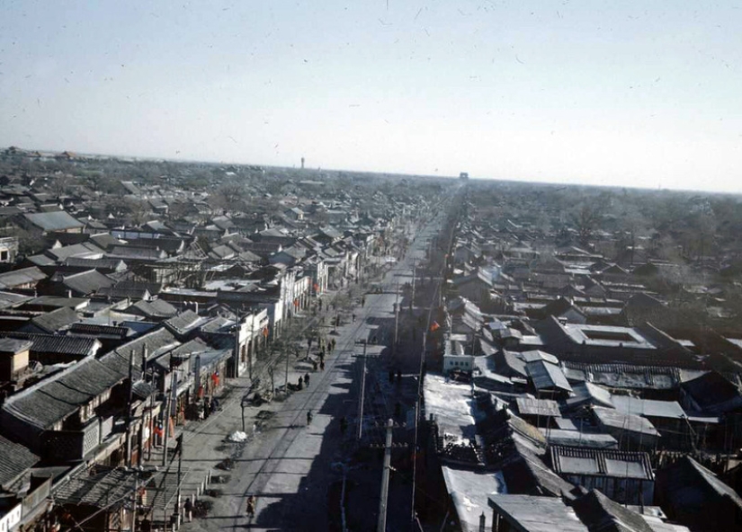 Beijing 1947 in Color: At the Crossroads of Epochs Beijing 1947 in Color: At the Crossroads of Epochs