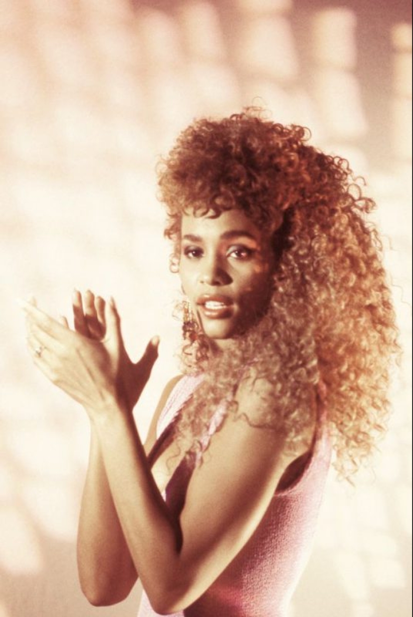 Belleza con una voz mágica: fotos raras de un joven Whitney Houston a partir de la década de 1980 años Belleza con una voz mágica: fotos raras de un joven Whitney Houston a partir de la década de 1980 años