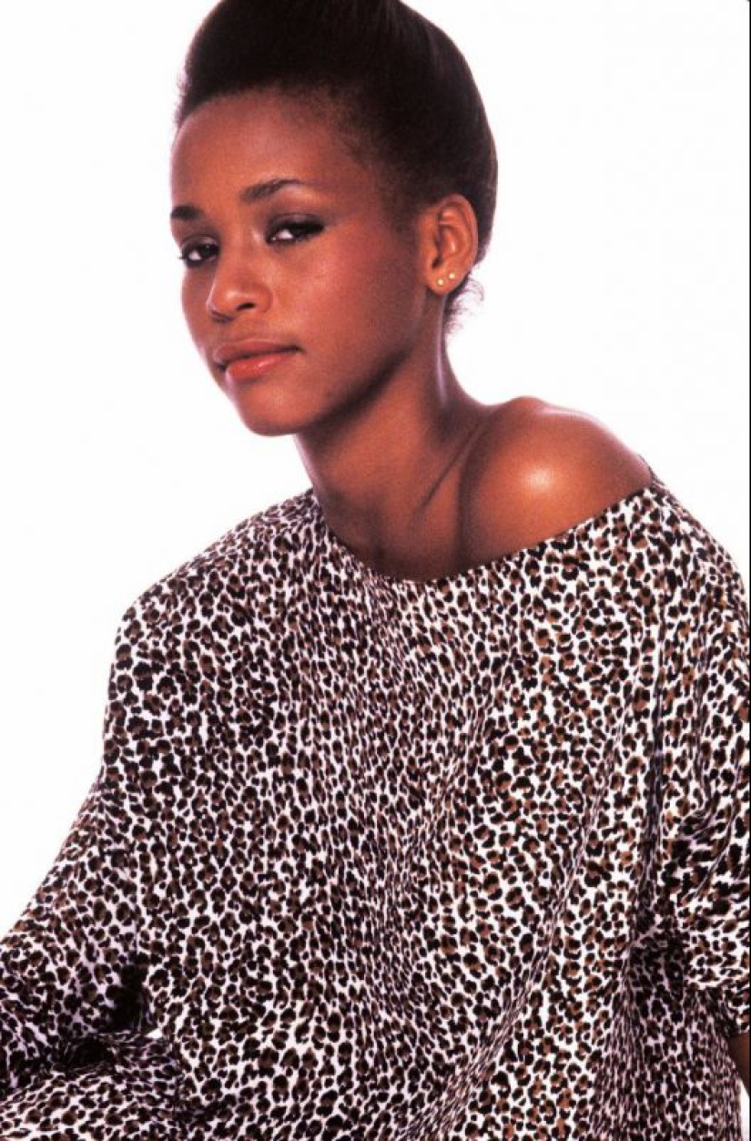 Belleza con una voz mágica: fotos raras de un joven Whitney Houston a partir de la década de 1980 años Belleza con una voz mágica: fotos raras de un joven Whitney Houston a partir de la década de 1980 años