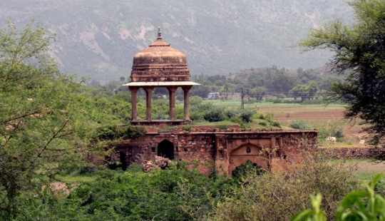 Bhangarh es una ciudad fantasma maldita en la India a la que no se puede ir de noche.