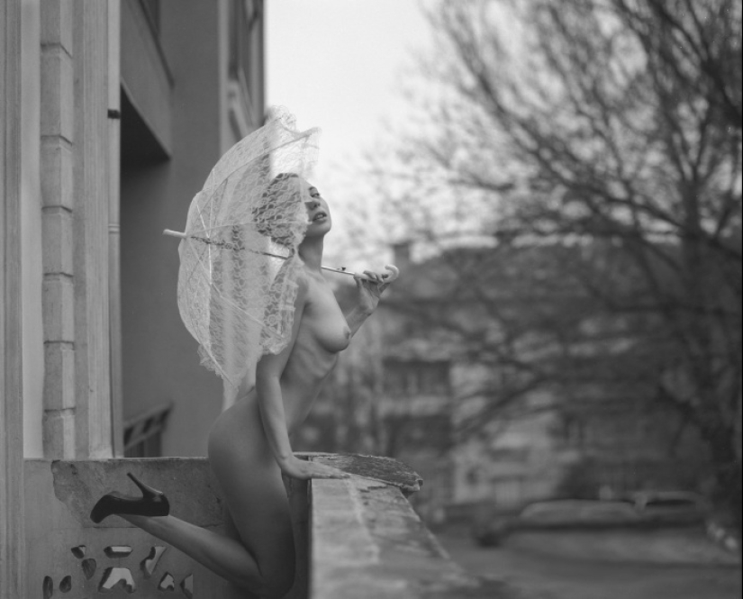 Black and white passion in the works of photographer Kalynsky