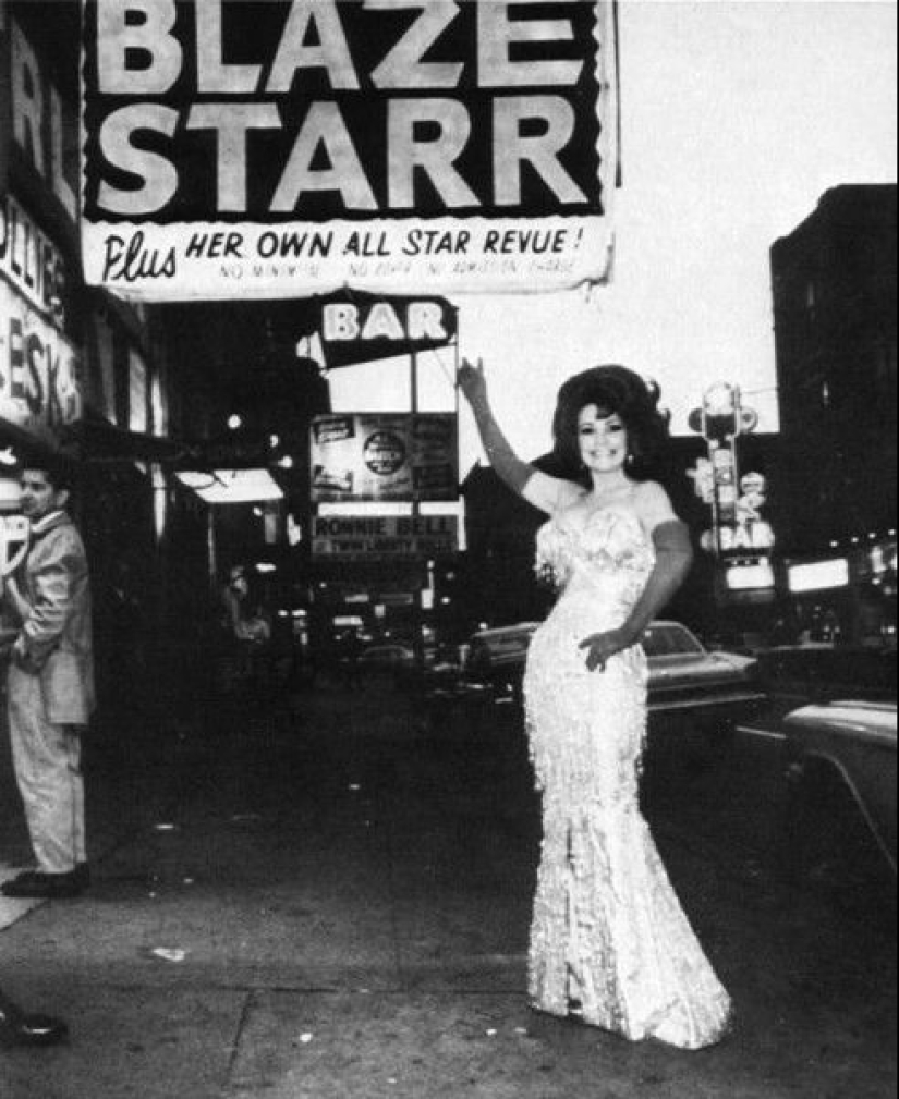 Blaze Starr - la reina pelirroja del striptease y los escándalos
