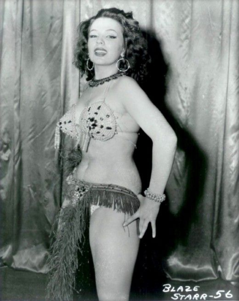 Blaze Starr - la reina pelirroja del striptease y los escándalos