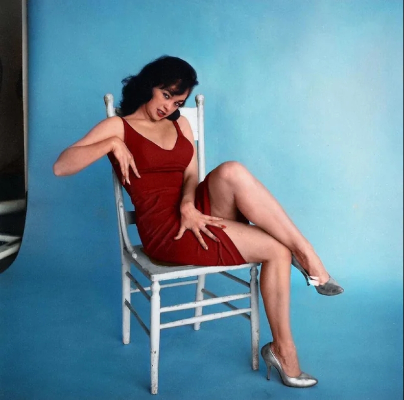 Blaze Starr - the red-haired queen of striptease and scandals