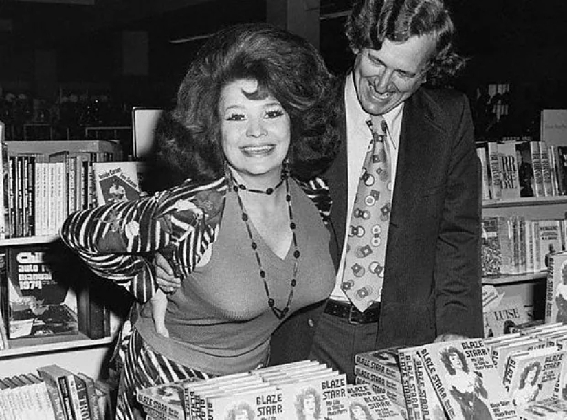 Blaze Starr - the red-haired queen of striptease and scandals
