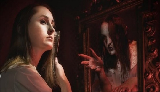 Bloody Mary: la historia detrás de la leyenda urbana más espeluznante y popular de Estados Unidos