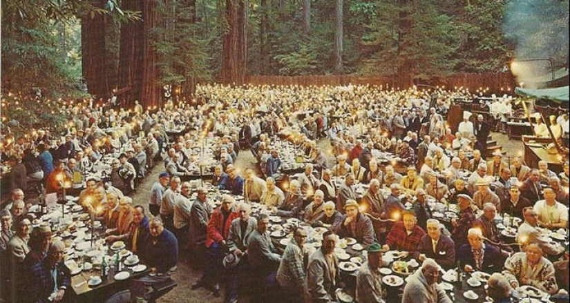 Bohemian Grove: ¿Gobierno oculto del mundo o «campamento infantil» para la élite?