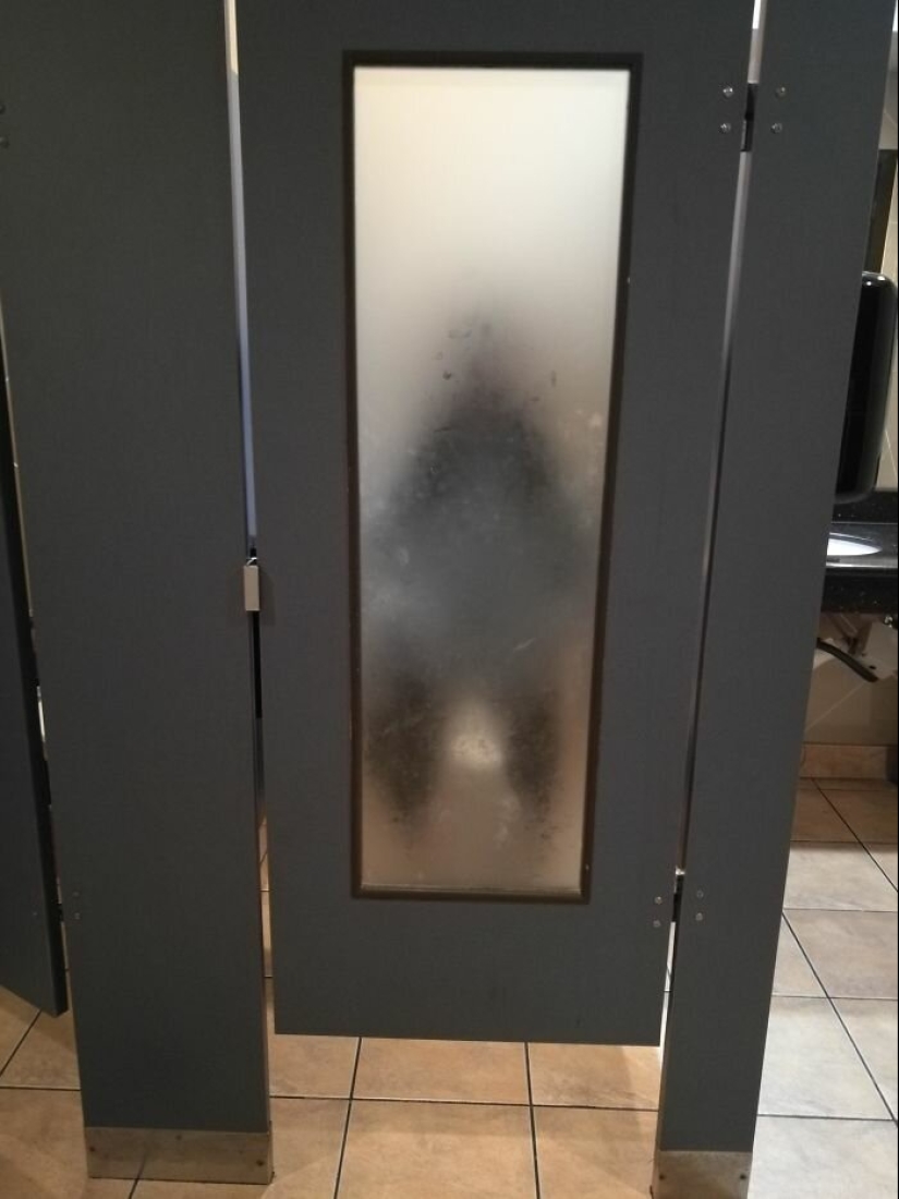 Both laughter and sin: 30 epic mistakes of would-be designers